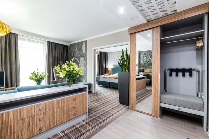 Perfect Hotel