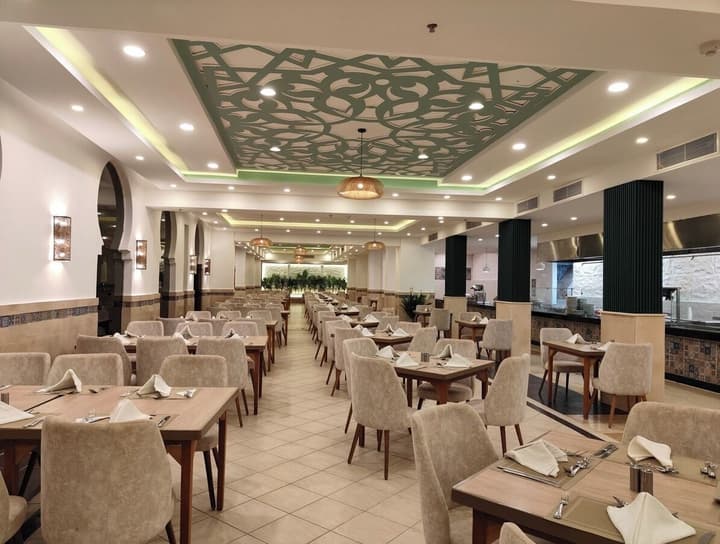 Edge Rotana Sea Beach