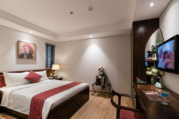 Au Lac Legend Hotel