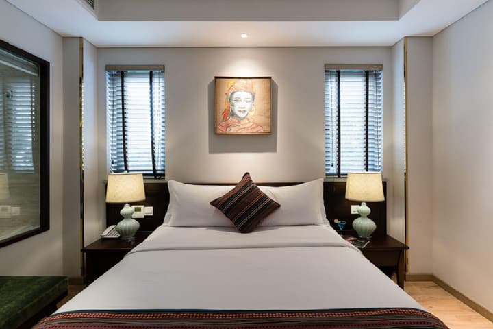 Au Lac Legend Hotel