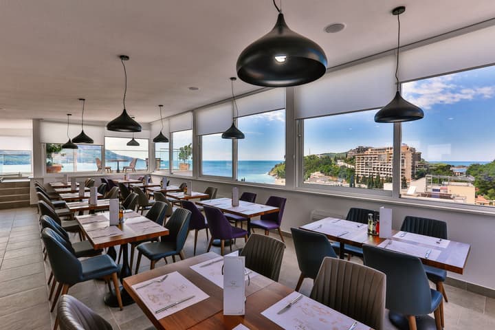 Lusso Mare by Aycon