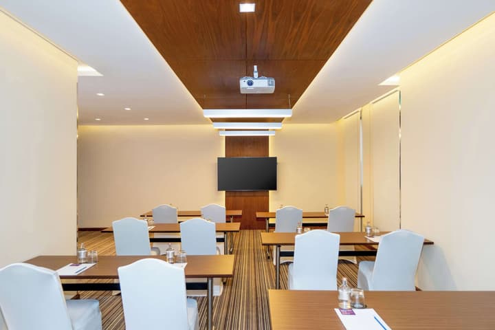 Hyatt Place Dubai Wasl District