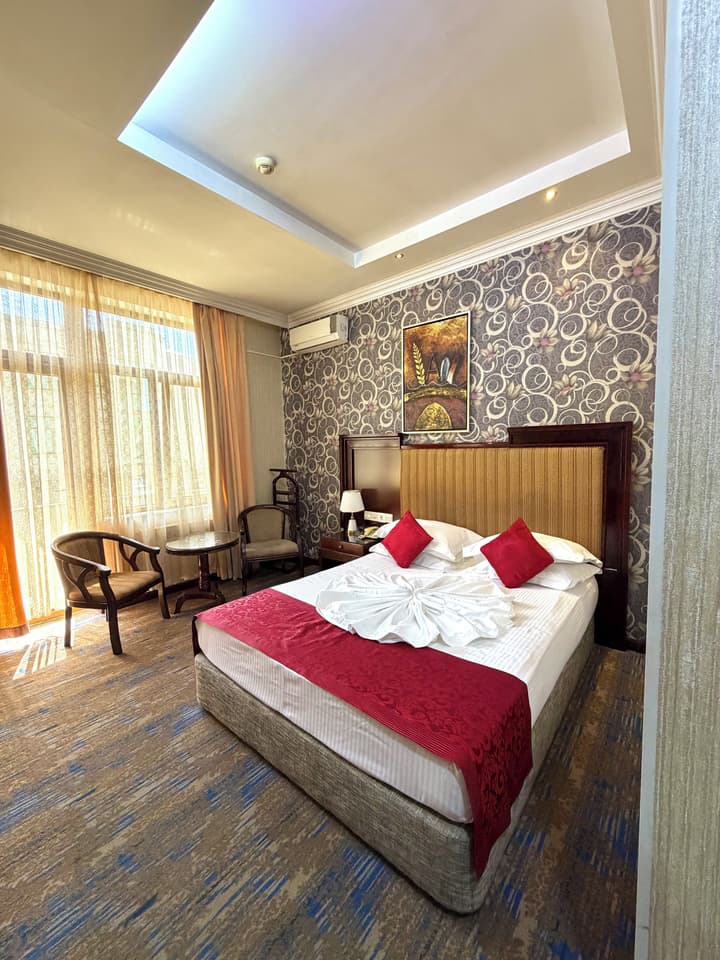 Royal Hotel