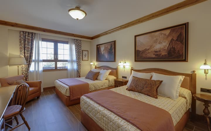 PortAventura Hotel Colorado - Includes unlimited access to PortAventura Park & 1 day access to Ferrari Land