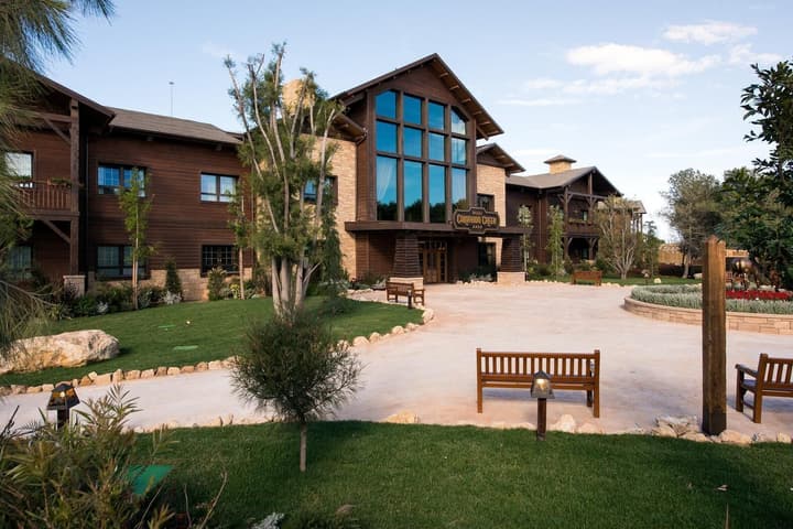 PortAventura Hotel Colorado - Includes unlimited access to PortAventura Park & 1 day access to Ferrari Land