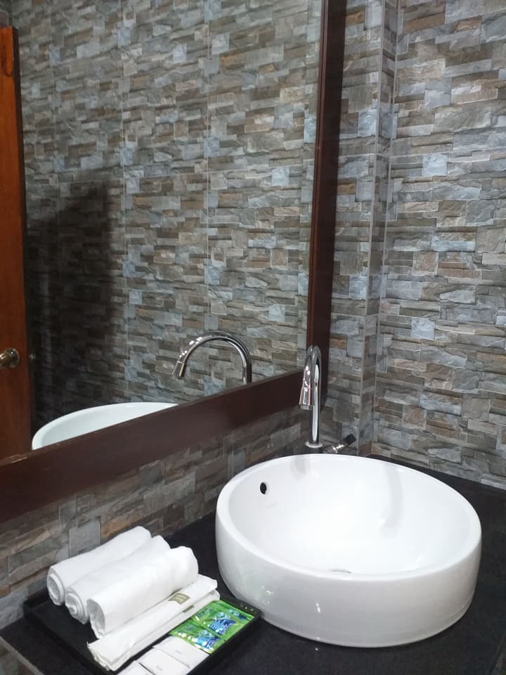 Xayana Home