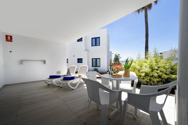 Aqua Suites