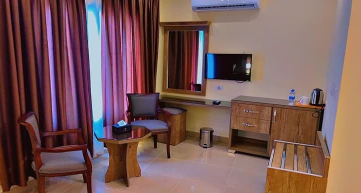 Shaqilath Hotel