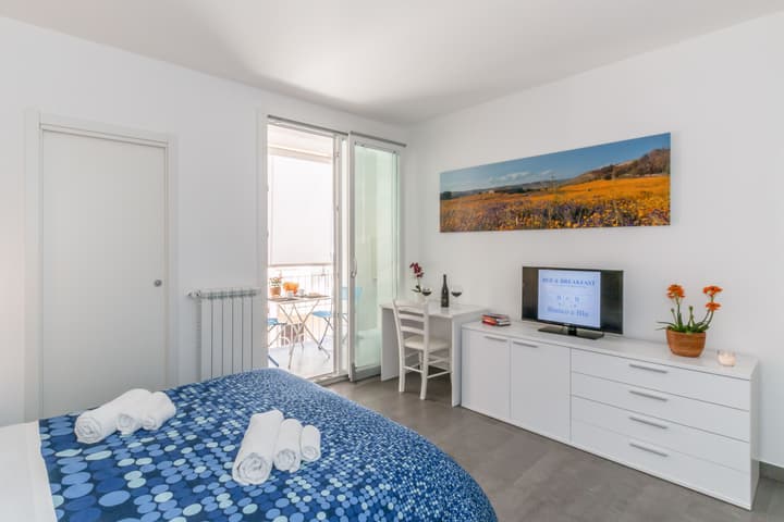 B&B Bianco e Blu