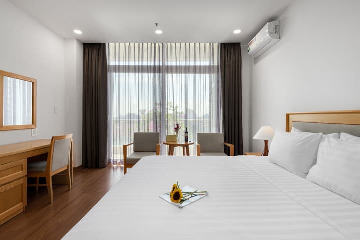 Sunflower International Village