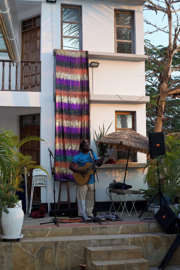 Barabara House