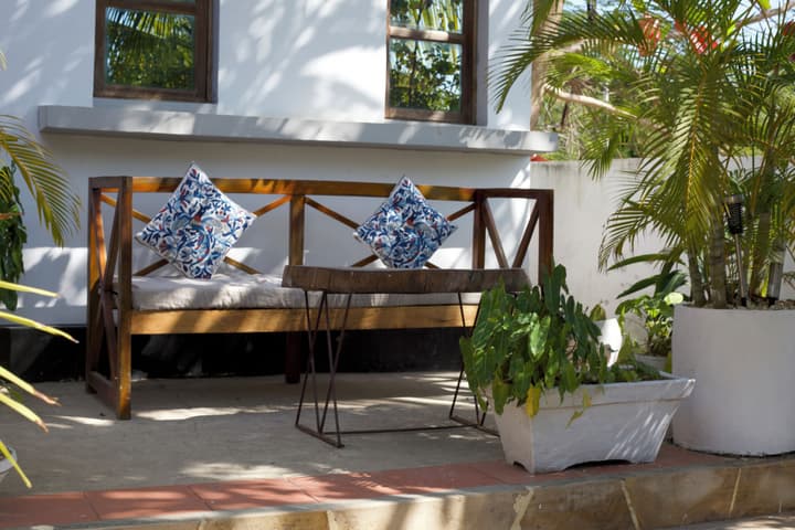 Barabara House