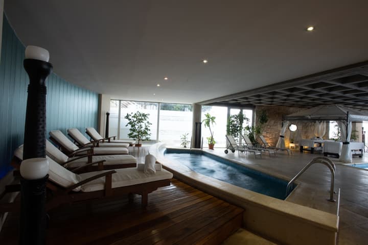 Cacique Inacayal Lake & Spa Hotel