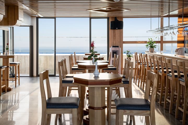 Sunny Ocean Hotel & Spa