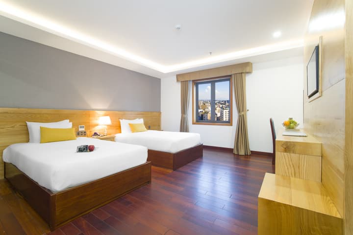 Sunny Ocean Hotel & Spa