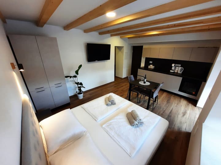 Apartments Hlapi with SPA
