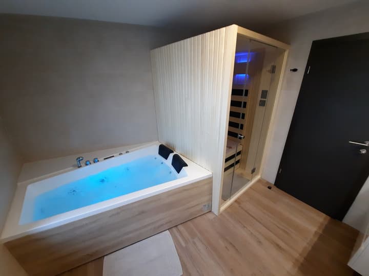 Apartments Hlapi with SPA