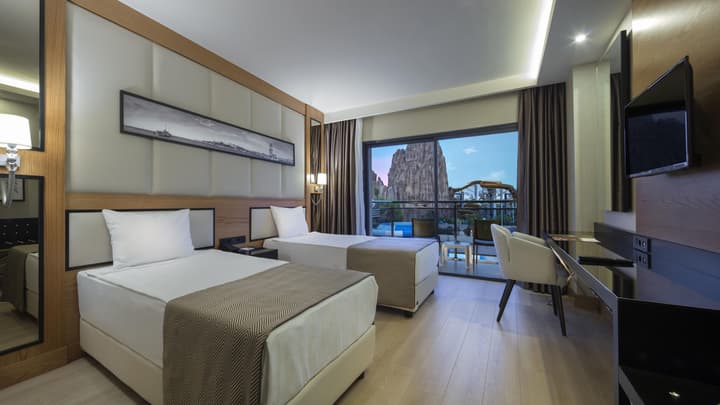 Aydinbey Queen's Palace & Spa - Ultra All Inclusive
