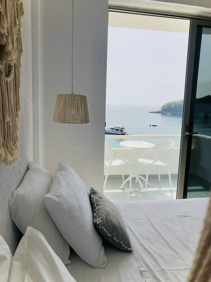 Geo & Art Boutique Hotel