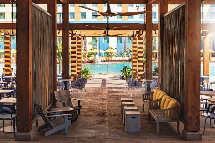Universal's Endless Summer Resort - Dockside Inn and Suites