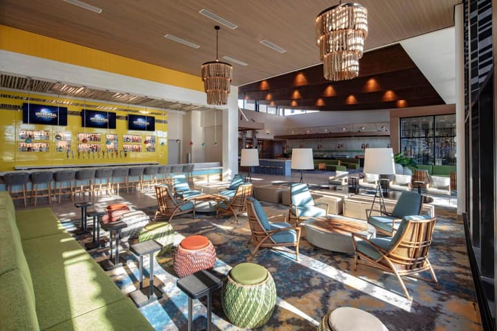 Universal's Endless Summer Resort - Dockside Inn and Suites