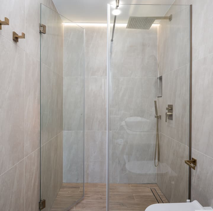 Le Premier Luxury Rooms - Exclusive Self-Serviced Residence