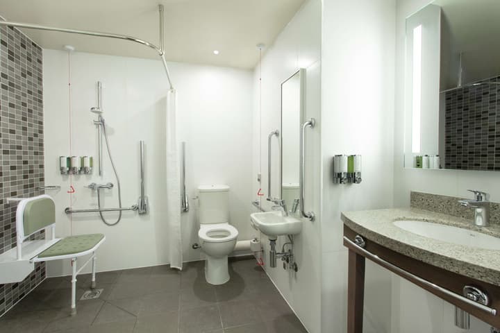 Hampton by Hilton Hamilton Park