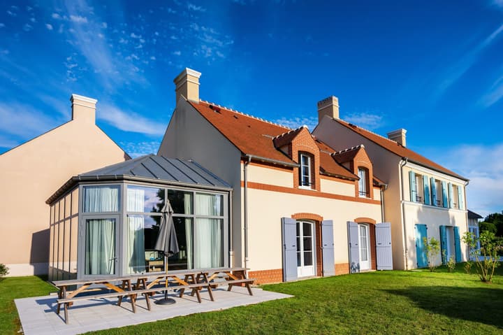 Staycity Aparthotels, Near Disneyland® Paris