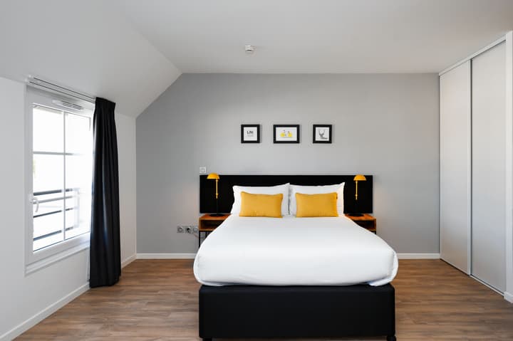 Staycity Aparthotels, Near Disneyland® Paris