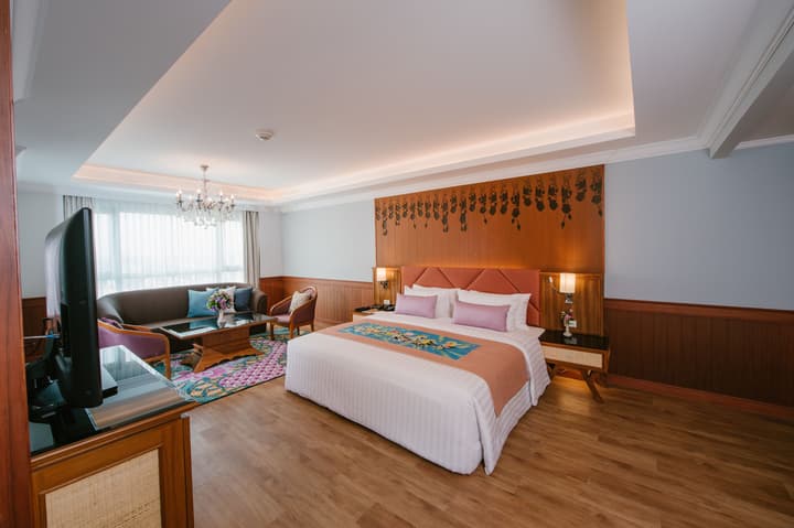 Empress Premier Hotel