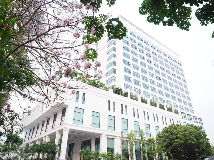 Empress Premier Hotel