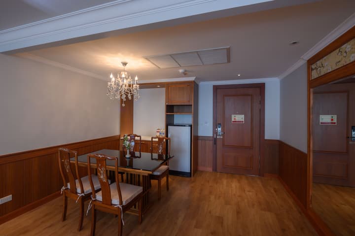 Empress Premier Hotel