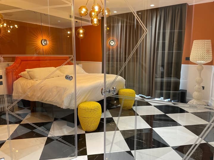 HOLM Boutique &Spa - IK Collection