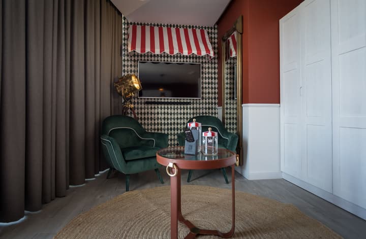 HOLM Boutique &Spa - IK Collection