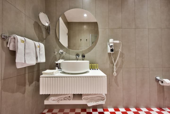 HOLM Boutique &Spa - IK Collection