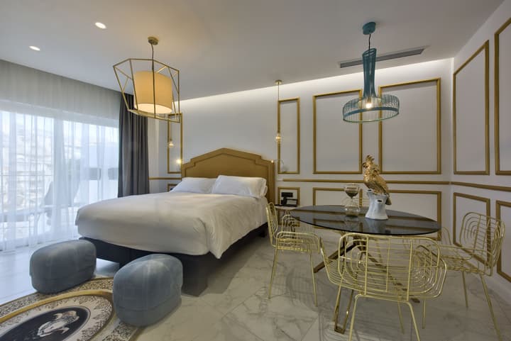 HOLM Boutique &Spa - IK Collection