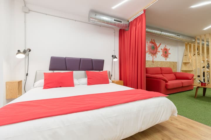 Tomate Rooms