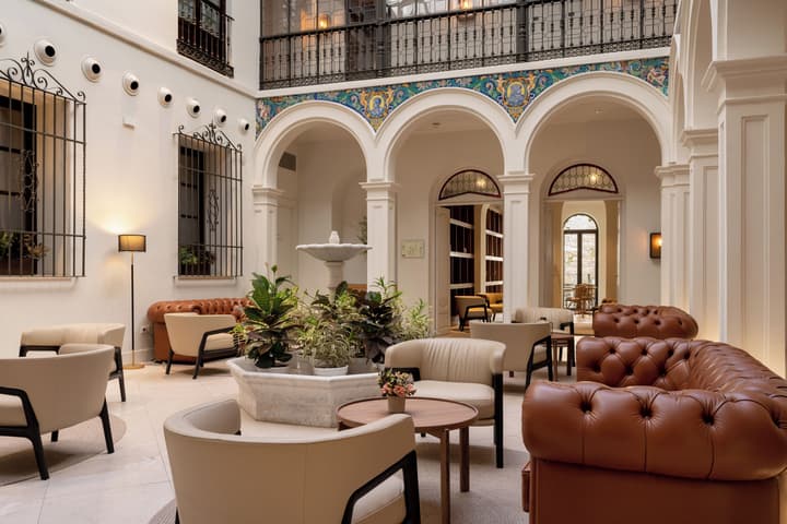 H10 Palacio Colomera