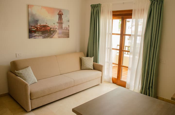 Klayman Olivina Aparthotel