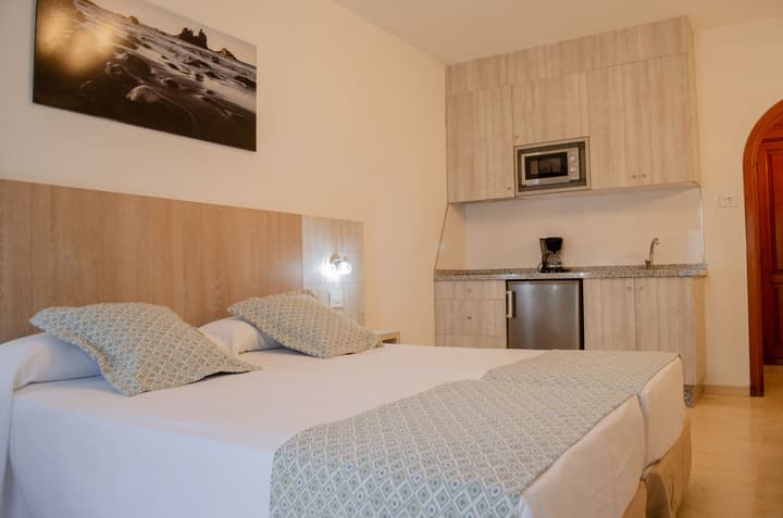 Klayman Olivina Aparthotel