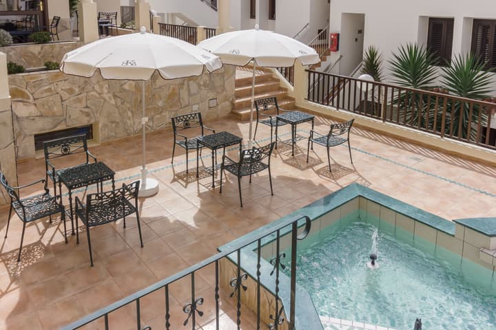 Klayman Olivina Aparthotel