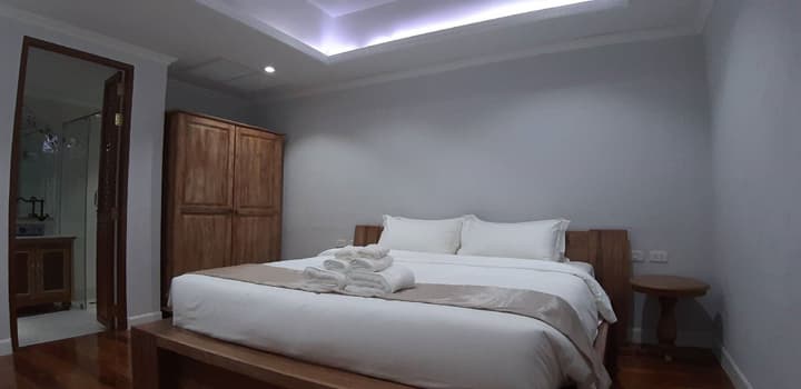 Lanna Oriental Hotel