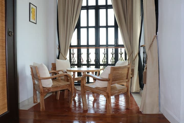 Lanna Oriental Hotel