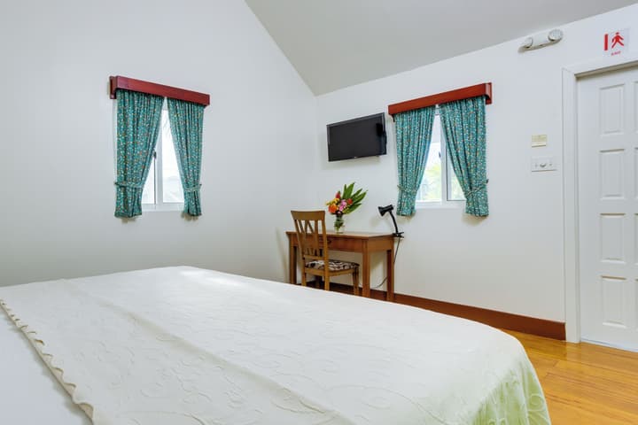 Harbour View Boutique Hotel & Wellness Retreat