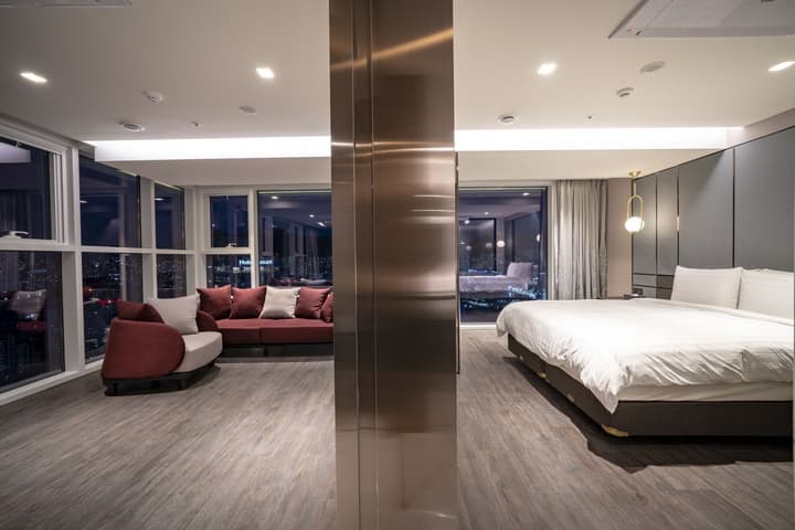 Lavalse Hotel