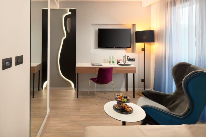 Amphora Hotel