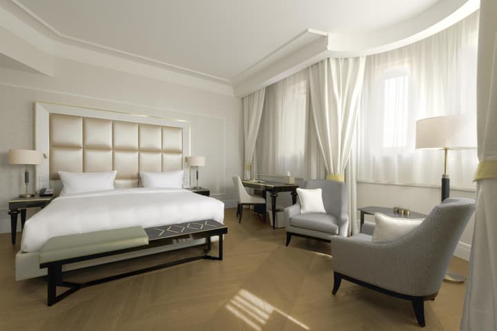 Párisi Udvar Hotel Budapest, part of Hyatt