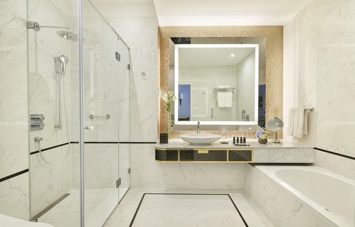 Párisi Udvar Hotel Budapest, part of Hyatt