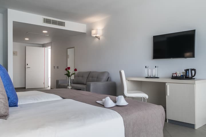 Aparthotel Esquinzo Y Monte Del Mar