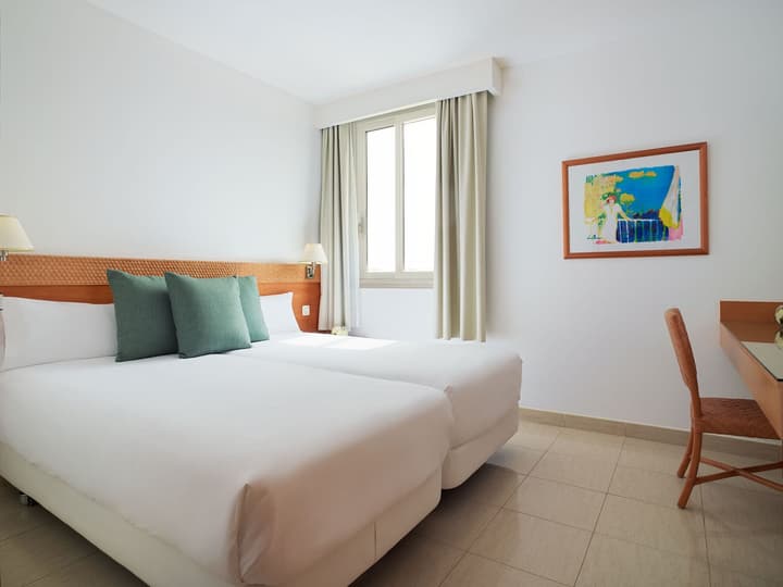 Aparthotel Esquinzo Y Monte Del Mar
